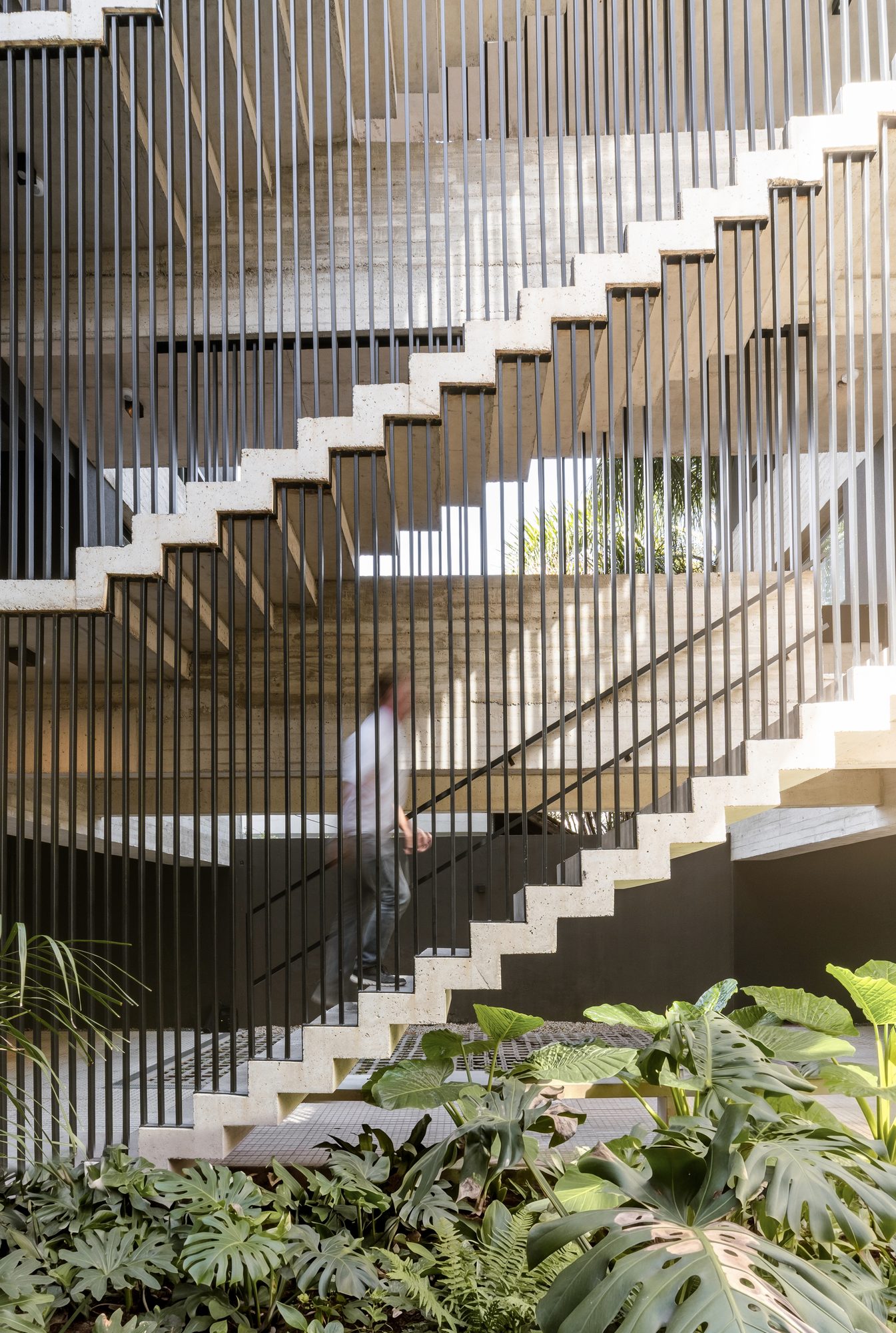 1343, edificio en 3 de Febrero 1343, San Fernando (foto 1 de 5) — CORNER Arquitectura