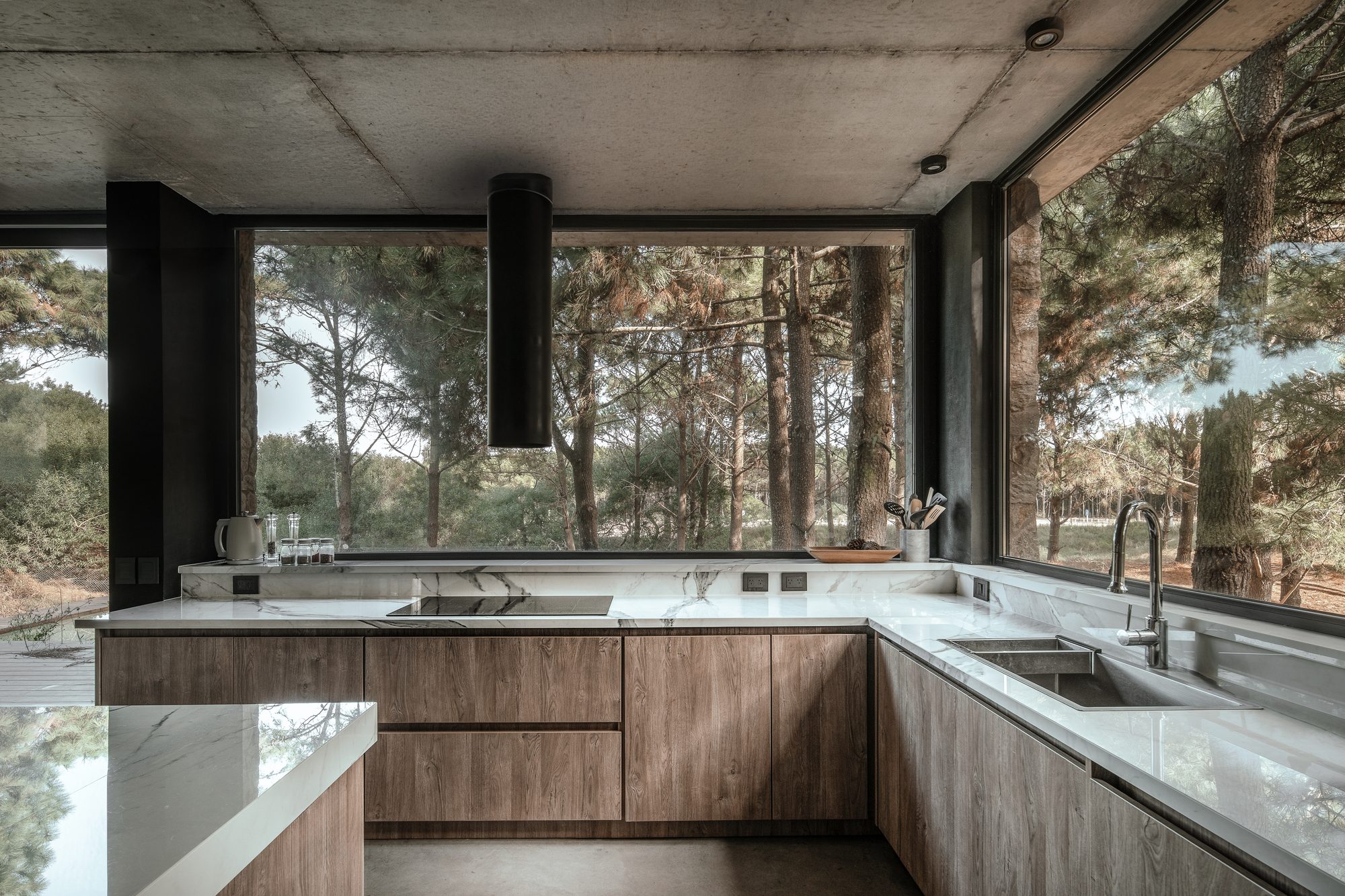 Casa Mar, vivienda en Marítimo, Costa Esmeralda (foto 3 de 8) — CORNER Arquitectura