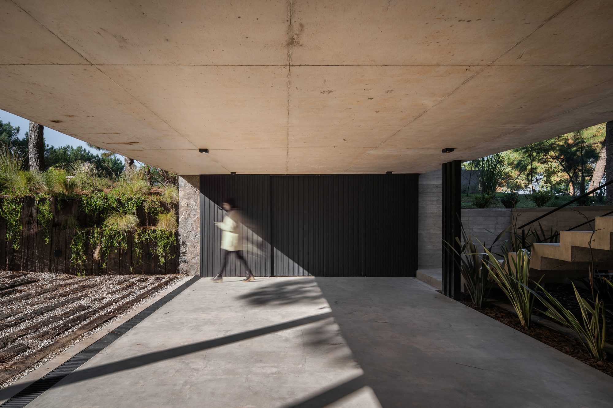 Casa Mar, vivienda en Marítimo, Costa Esmeralda (foto 6 de 8) — CORNER Arquitectura