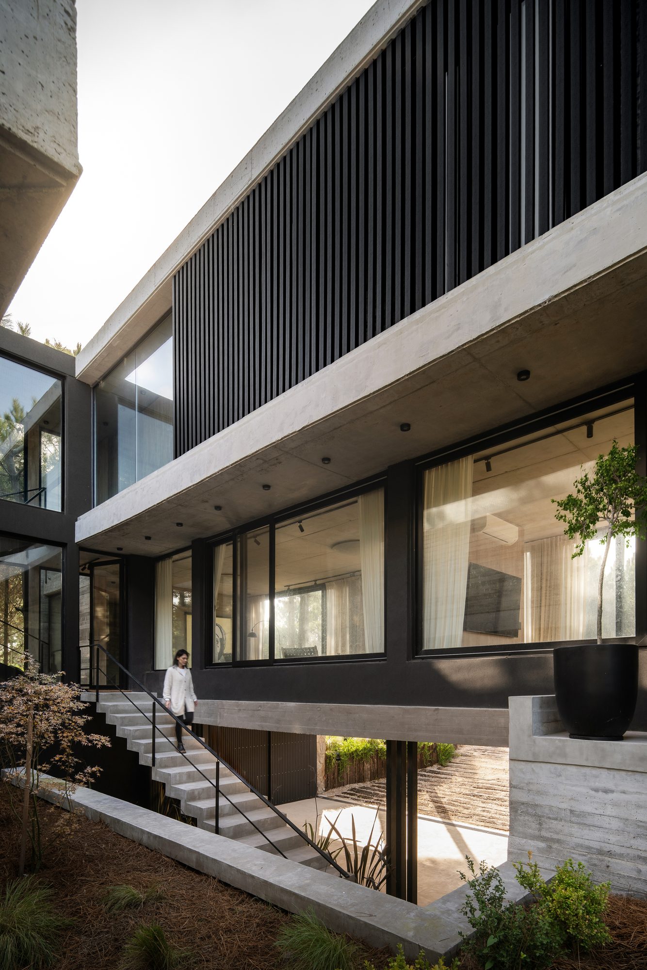 Casa Mar, vivienda en Marítimo, Costa Esmeralda (foto 8 de 8) — CORNER Arquitectura