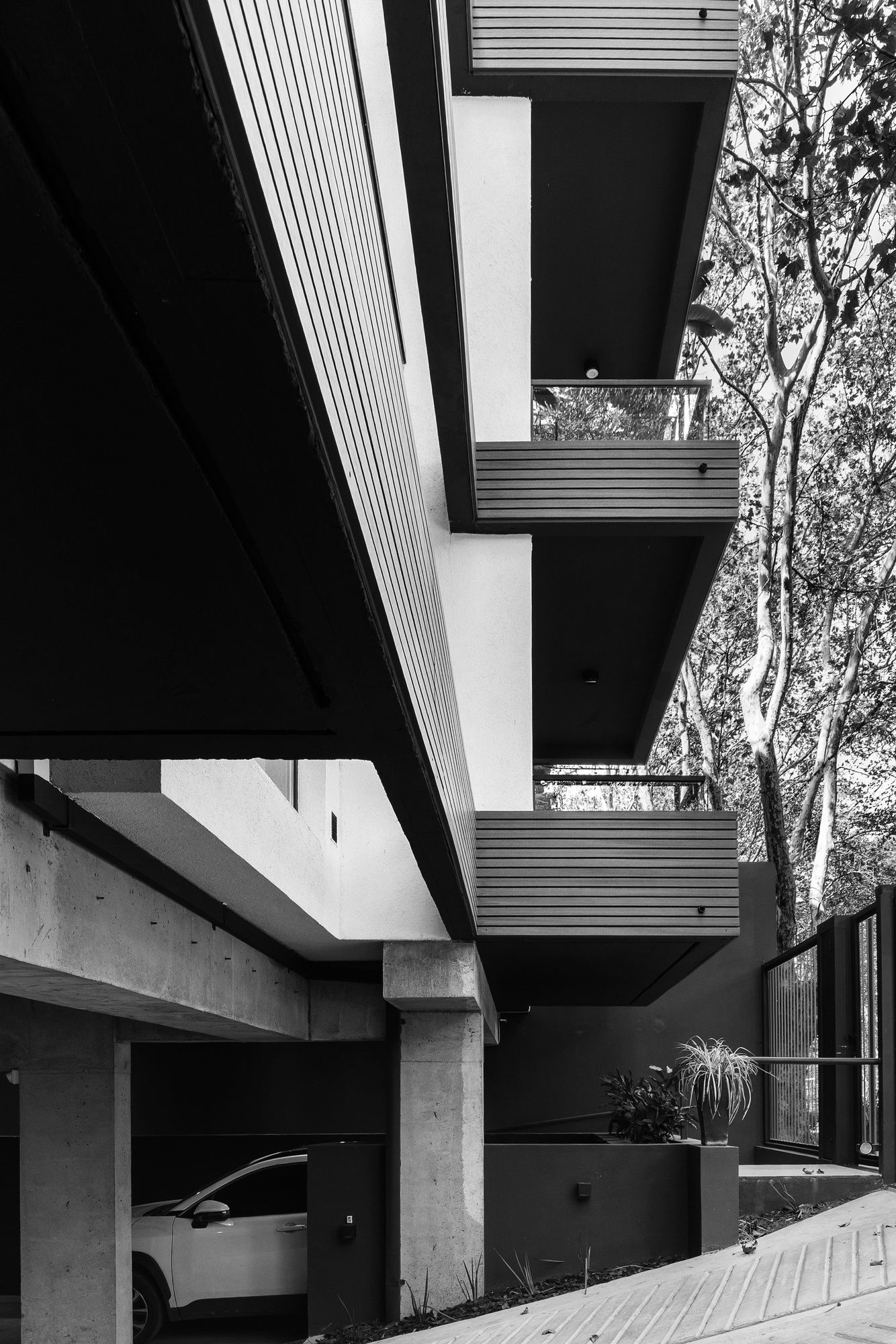 Vértice, edificio en Av. Libertador 3216, Victoria (foto 5 de 6) — CORNER Arquitectura